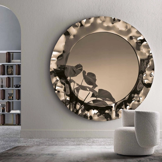 Specchio con cornice in vetro mosso Dance di Capodarte
