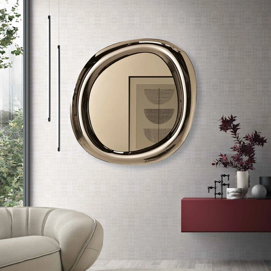 Specchio sagomato con cornice curva Move di Capodarte
