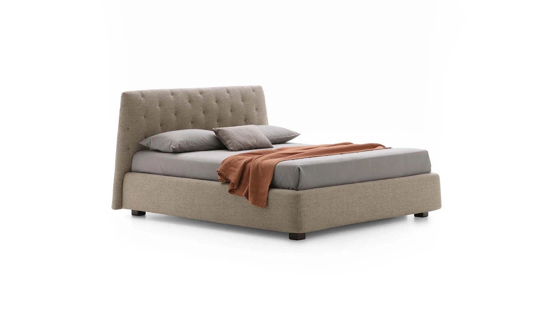 Letto matrimoniale con testiera Atrium di Le Comfort