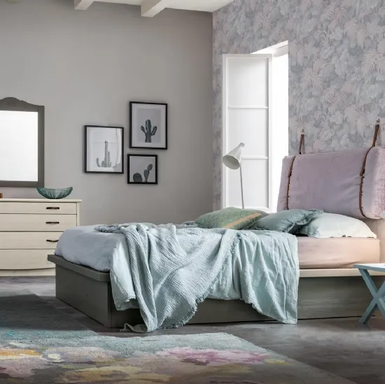 Letto con contenitore e testiera a cuscino con cinghie di cuoio Everyday Helios di Callesella