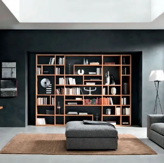 Libreria a muro capiente in legno chiaro CM10 di FGF Mobili