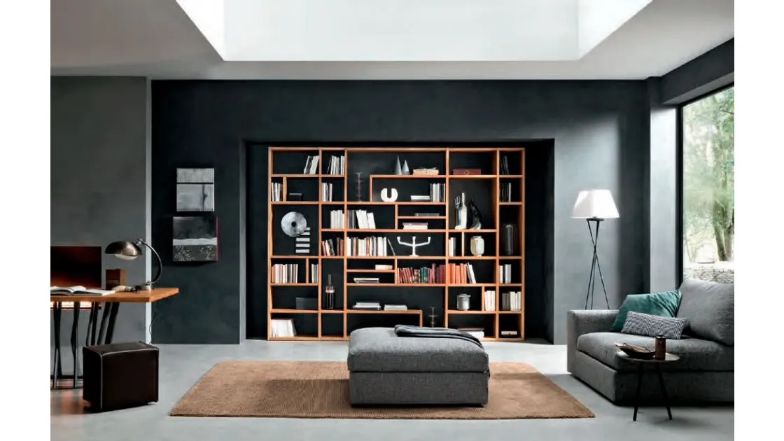Libreria a muro capiente in legno chiaro Mixer CM10 di FGF Mobili