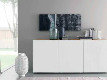 Madia in laccato opaco bianco a tre ante Box C78B di FGF Mobili