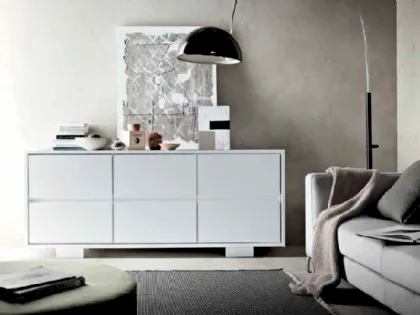 Madia a tre ante in laccato bianco opaco Living di FGF Mobili