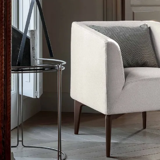 Poltroncina dalla forma squadrata in tessuto Jen di Ditre Italia