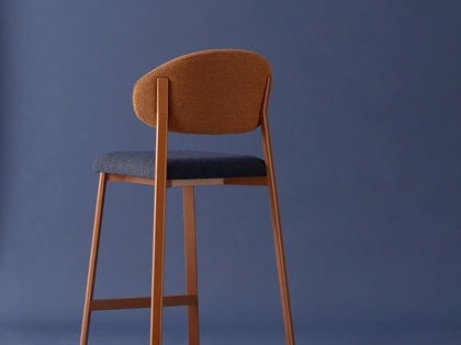 Sgabello Beba Curvy di Pointhouse