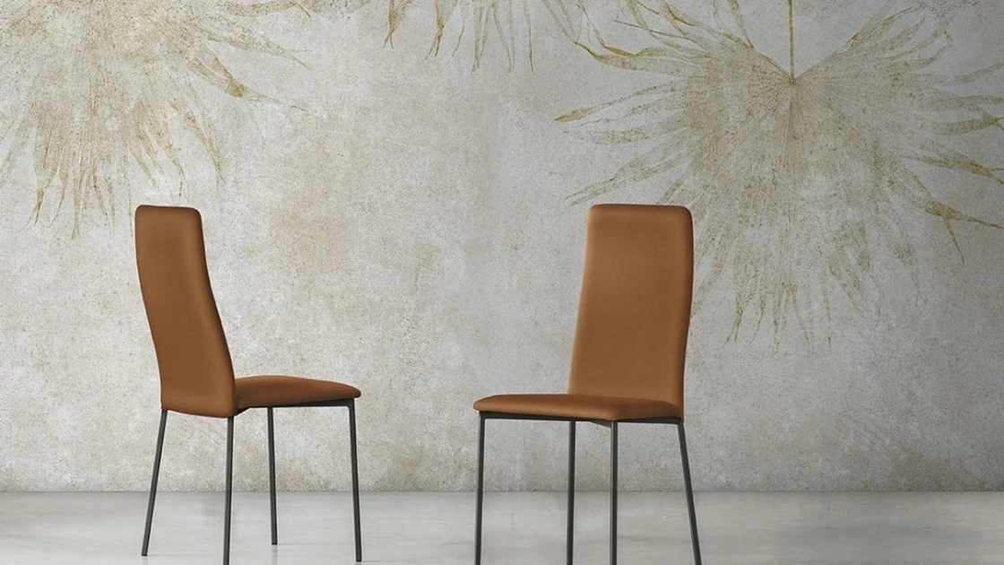 Sedia rivestita in pelle Gaia di Sedit