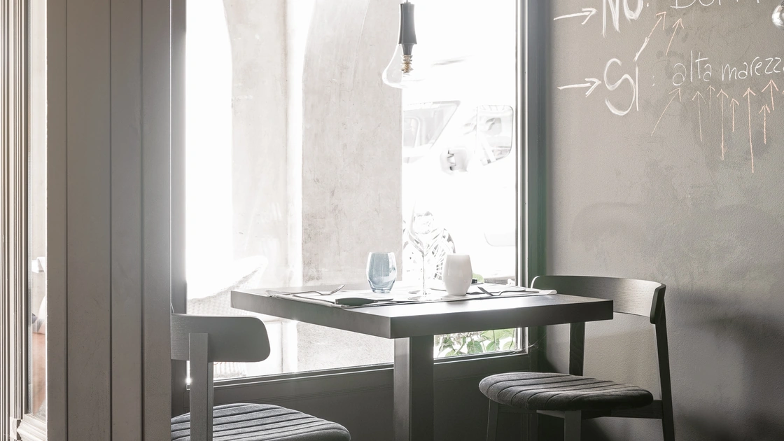 Sedia in legno Maya di Midj