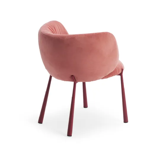 Sedia Mys rivestita in tessuto imbottito con gambe in metallo di Midj