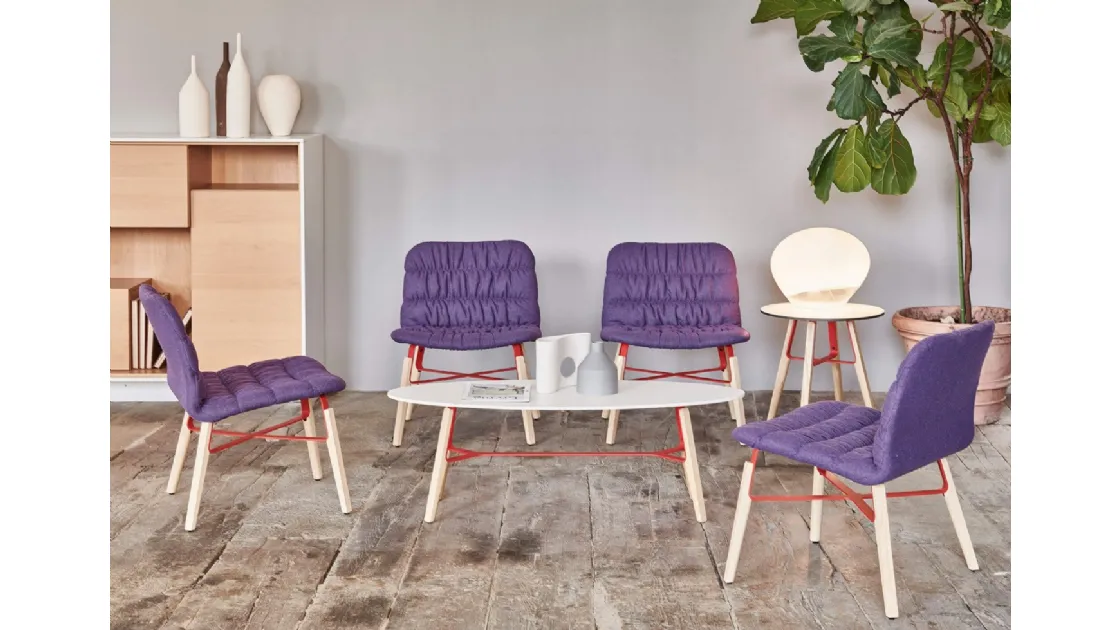 Sedia lounge in tessuto con gambe in legno e acciaio verniciato Liù AT ML TS2 di Midj