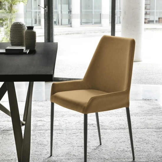 Sedia rivestita in ecopelle Havana di Sedit