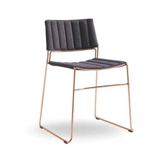 Sedia in tessuto Slim di Midj