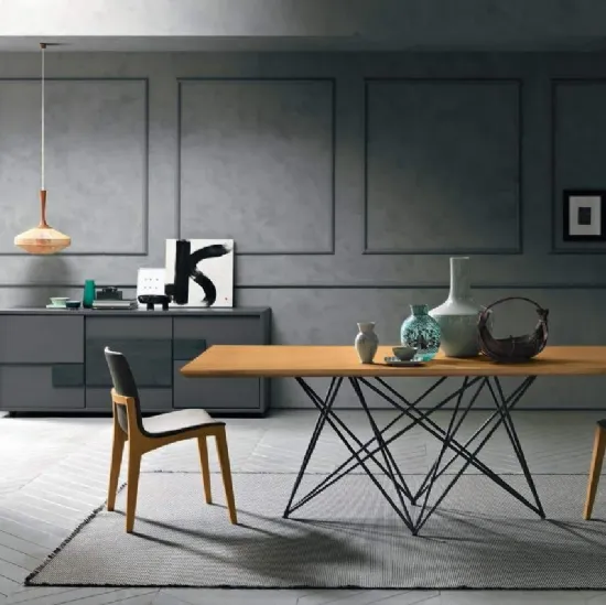 Tavolo Trendy in legno con base in metallo di FGF Mobili