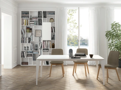 Tavolo Marilyn in laminato bianco con base in metallo laccato di Pointhouse
