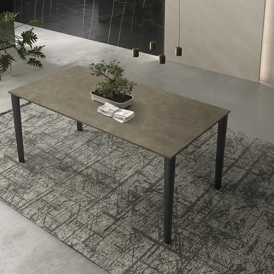 Tavolo fisso Yago in ceramica fokos terra di Sedit