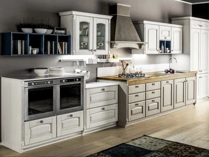 Cucina Classica lineare Magda 05 in legno di Rovere Decapé Gesso e Ecru di Arrex