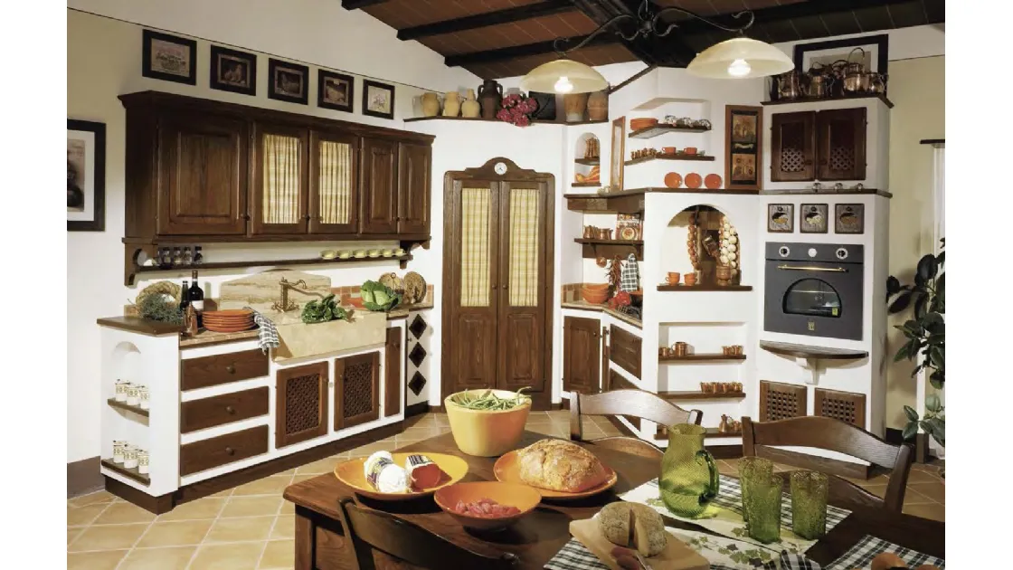 Cucina in Muratura ad angolo in finitura Castagno Spazzolato con top piastrellato Mastro Cecco di Le Cucine dei Mastri