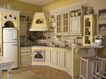 Cucina lineare in Muratura Dante in legno laccato Verde Antico di Le Cucine dei Mastri
