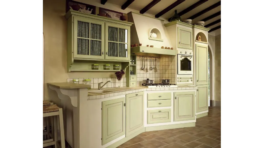 Cucina lineare in Muratura Dante in legno laccato Verde Provenzale di Le Cucine dei Mastri