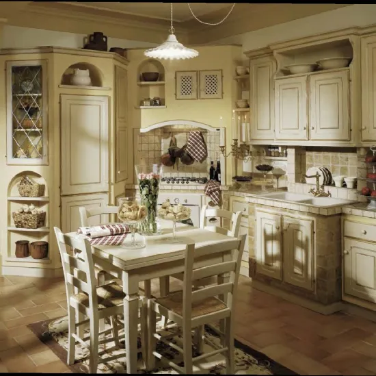 Cucina angolare in Muratura Mastro Cecco in legno finitura Bianco Antico di Le Cucine dei Mastri