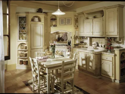 Cucina angolare in Muratura Mastro Cecco in legno finitura Bianco Antico di Le Cucine dei Mastri